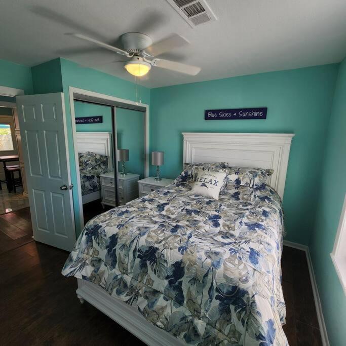 Вілла 18Th Street - Galveston Seawall Close To Attractions! Remodeled! Екстер'єр фото